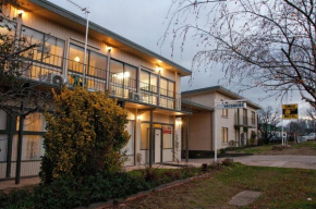 Hotels in Cooma